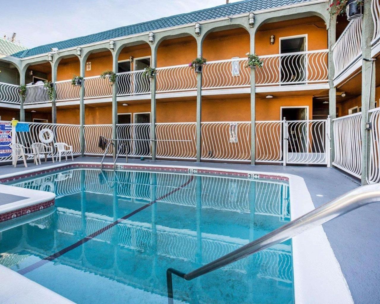 Rodeway Inn Hollywood Лос-Анджелес Екстер'єр фото